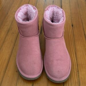 Time and Tru pink boots.